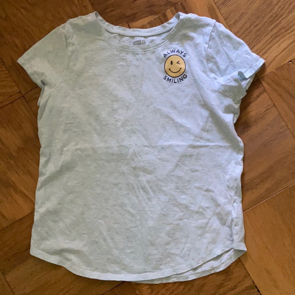 light blue graphic tee!! like new